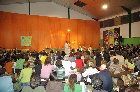 Families Celebrate Easter in Vic