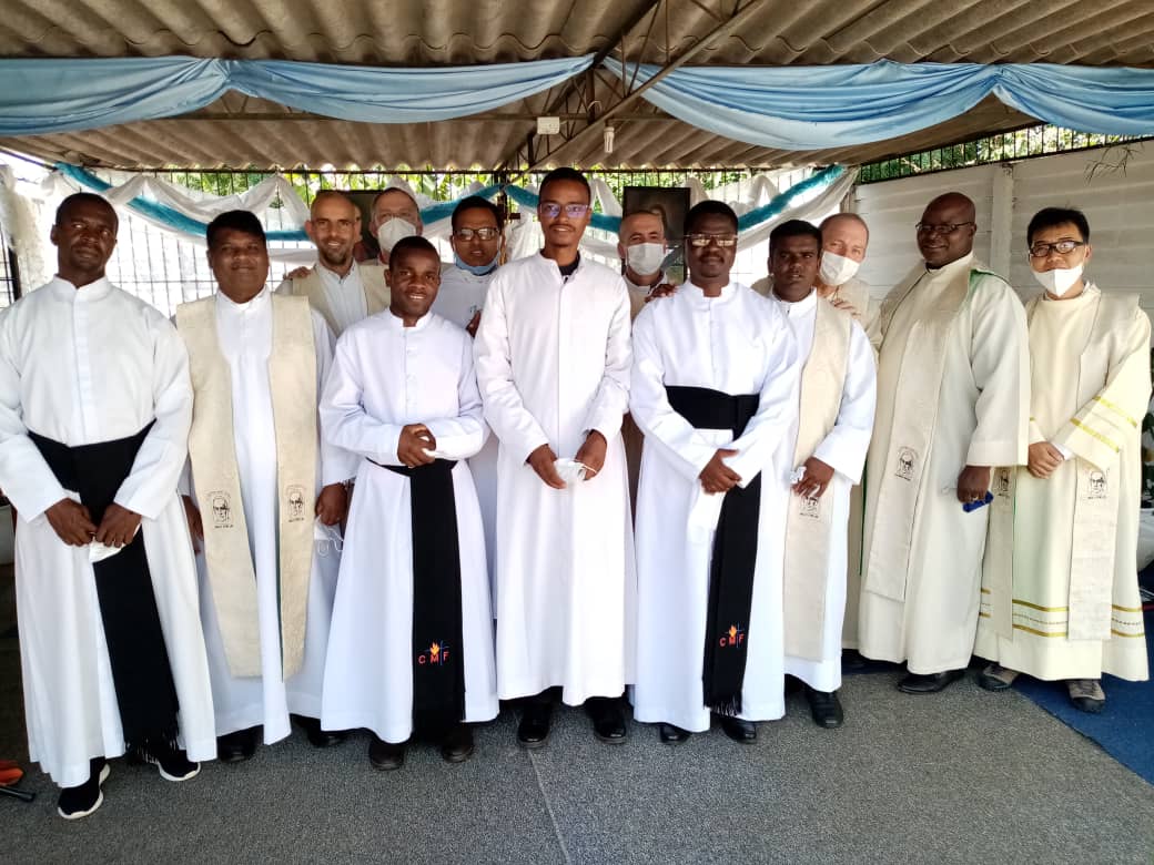 Erster Claretiner aus Simbabwe macht ewige Profess
