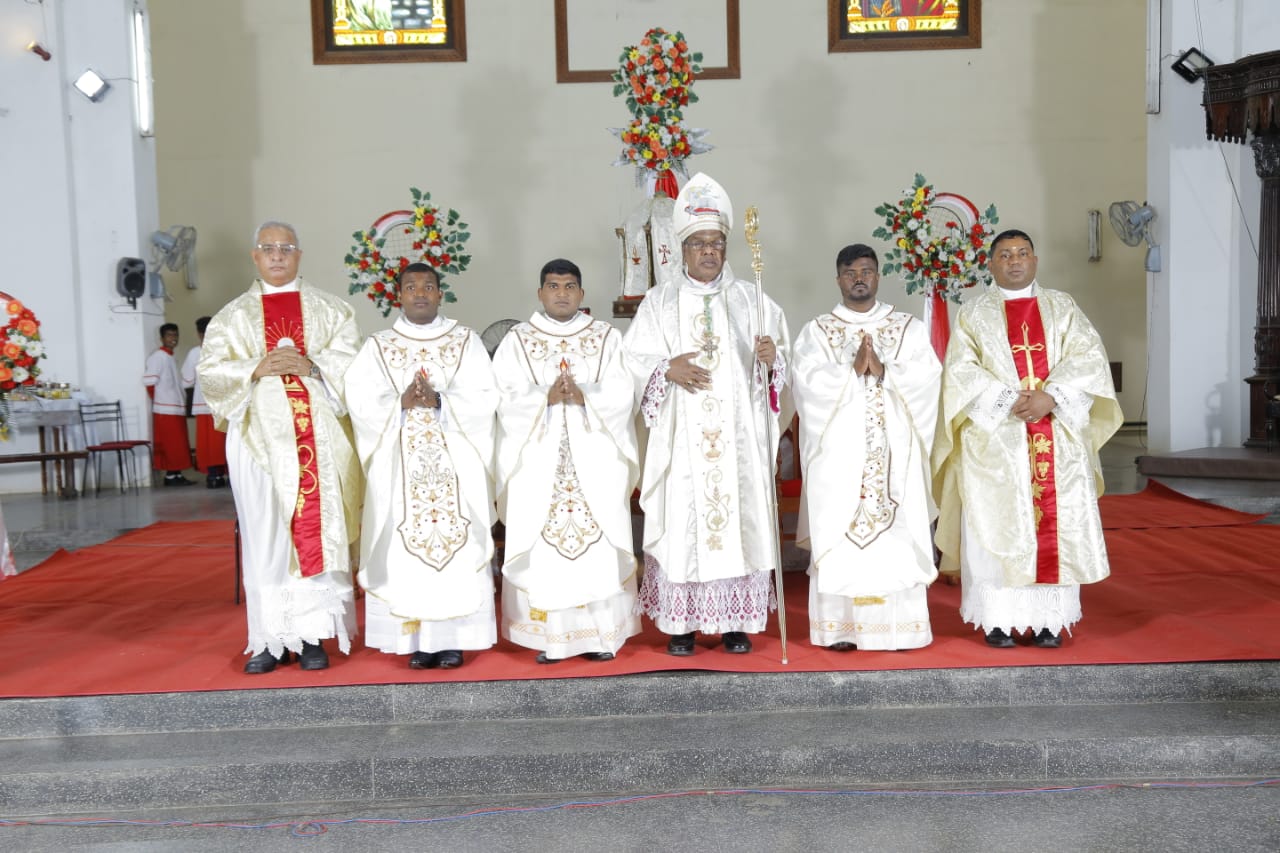 Drei neue Claretinerpatres in Sri Lanka