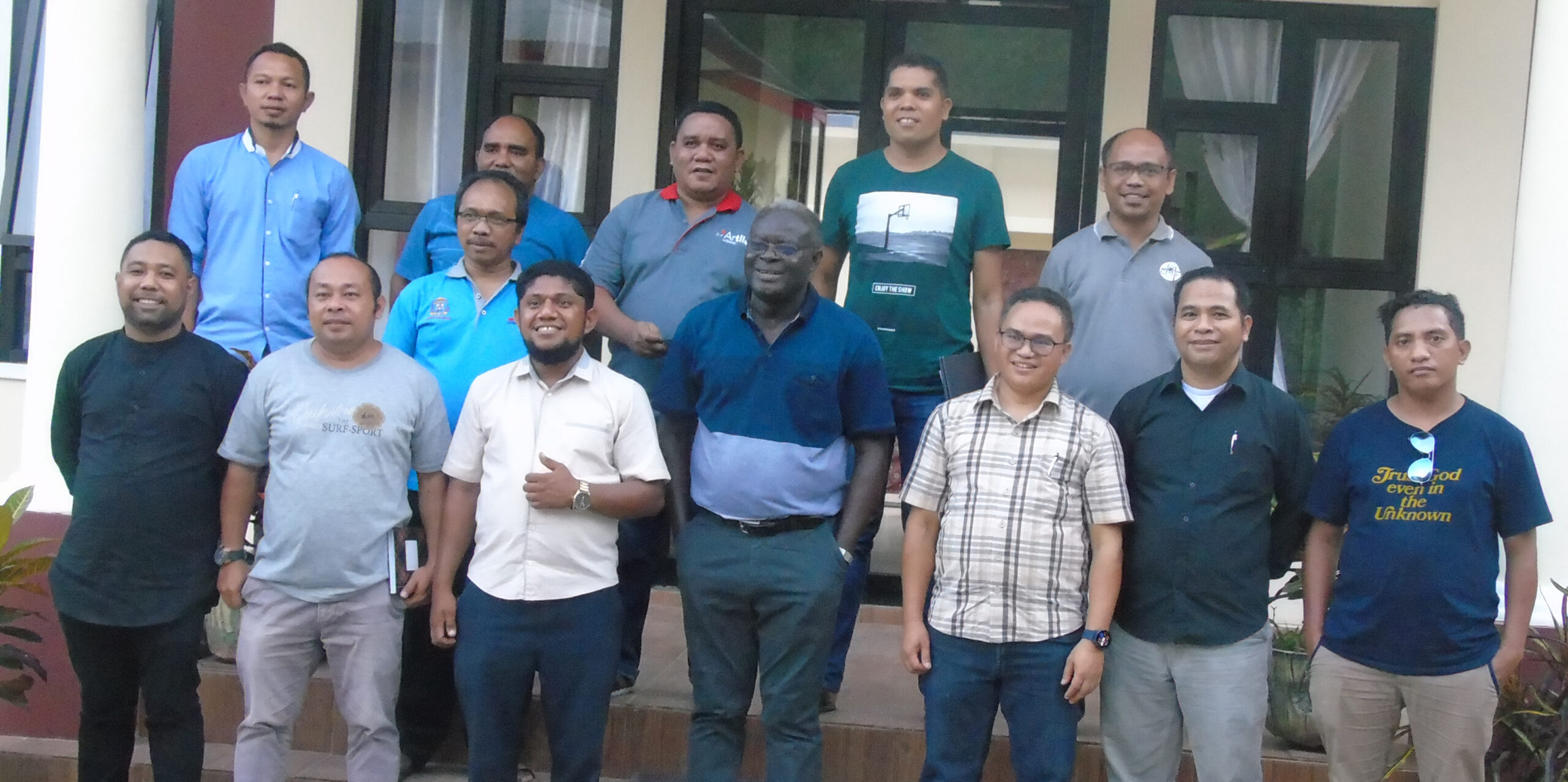 Accompanying by Giving Example: Formators Encounter in Benlutu, Indonesia