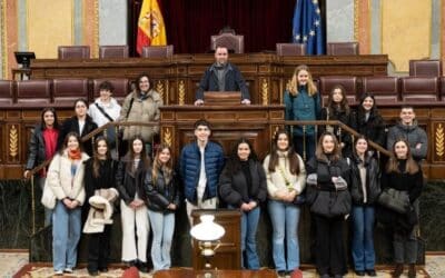 Futuros líderes da mudança: alunos do Claret Larraona compartilham seu Código de Ética no Congresso Espanhol