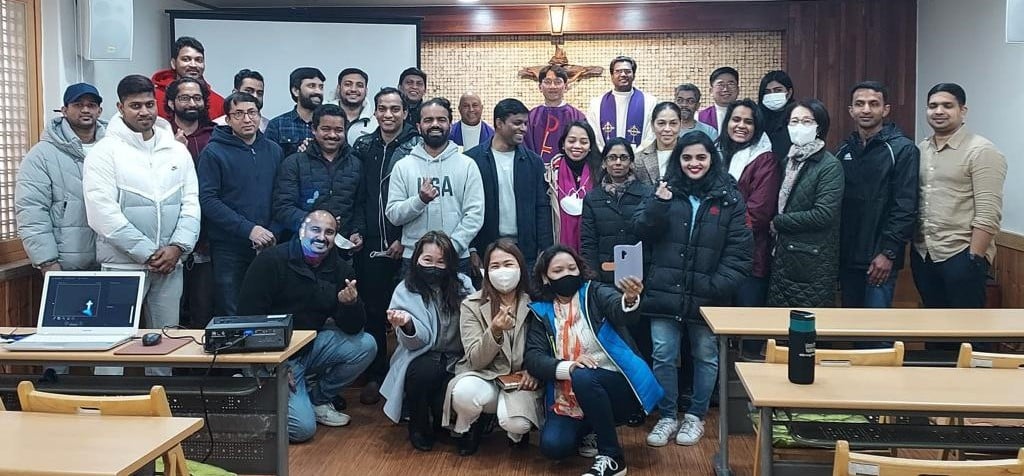 Initiating a Migrants Community: A Journey of Love and Support