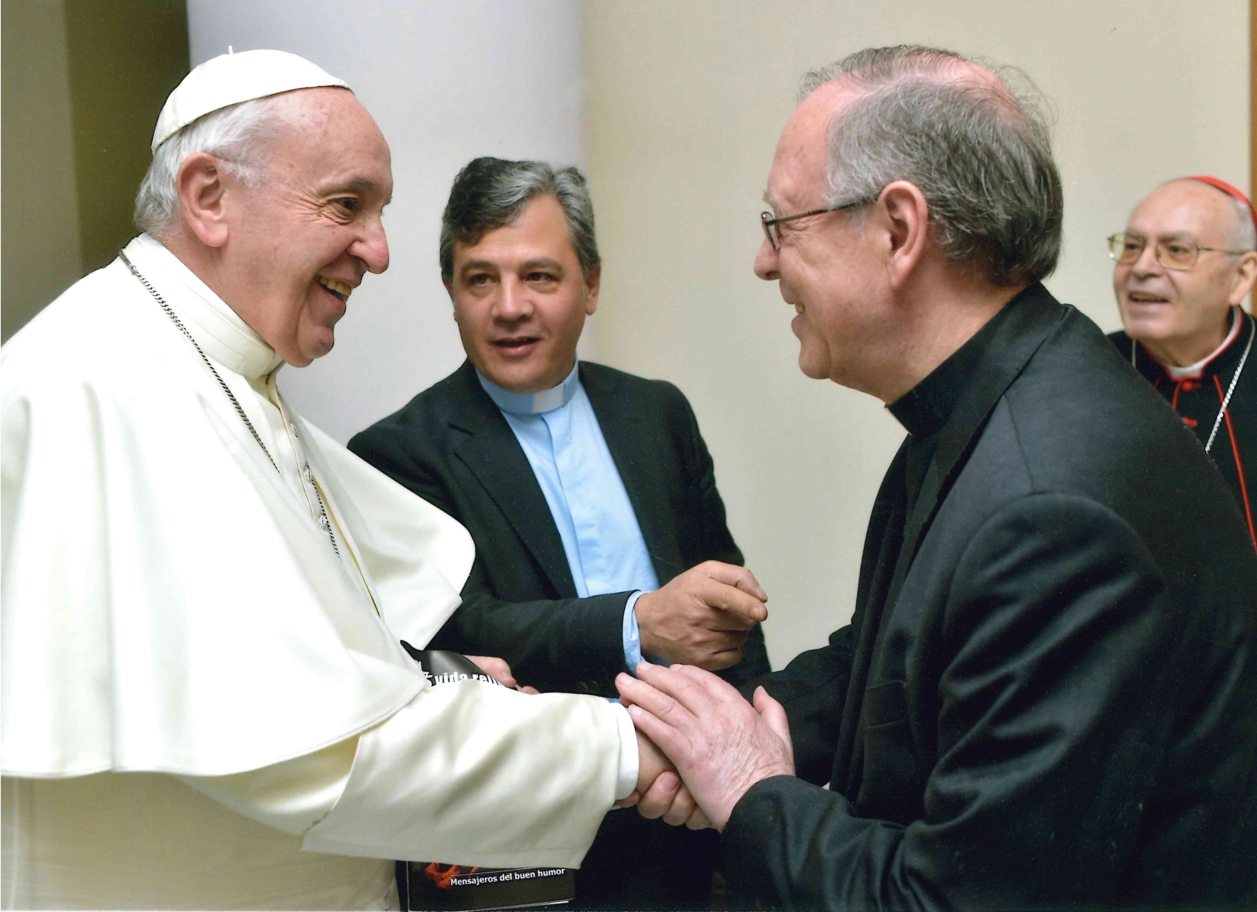 Os diretores e colaboradores da Revista VIDA RELIGIOSA com o Papa Francisco