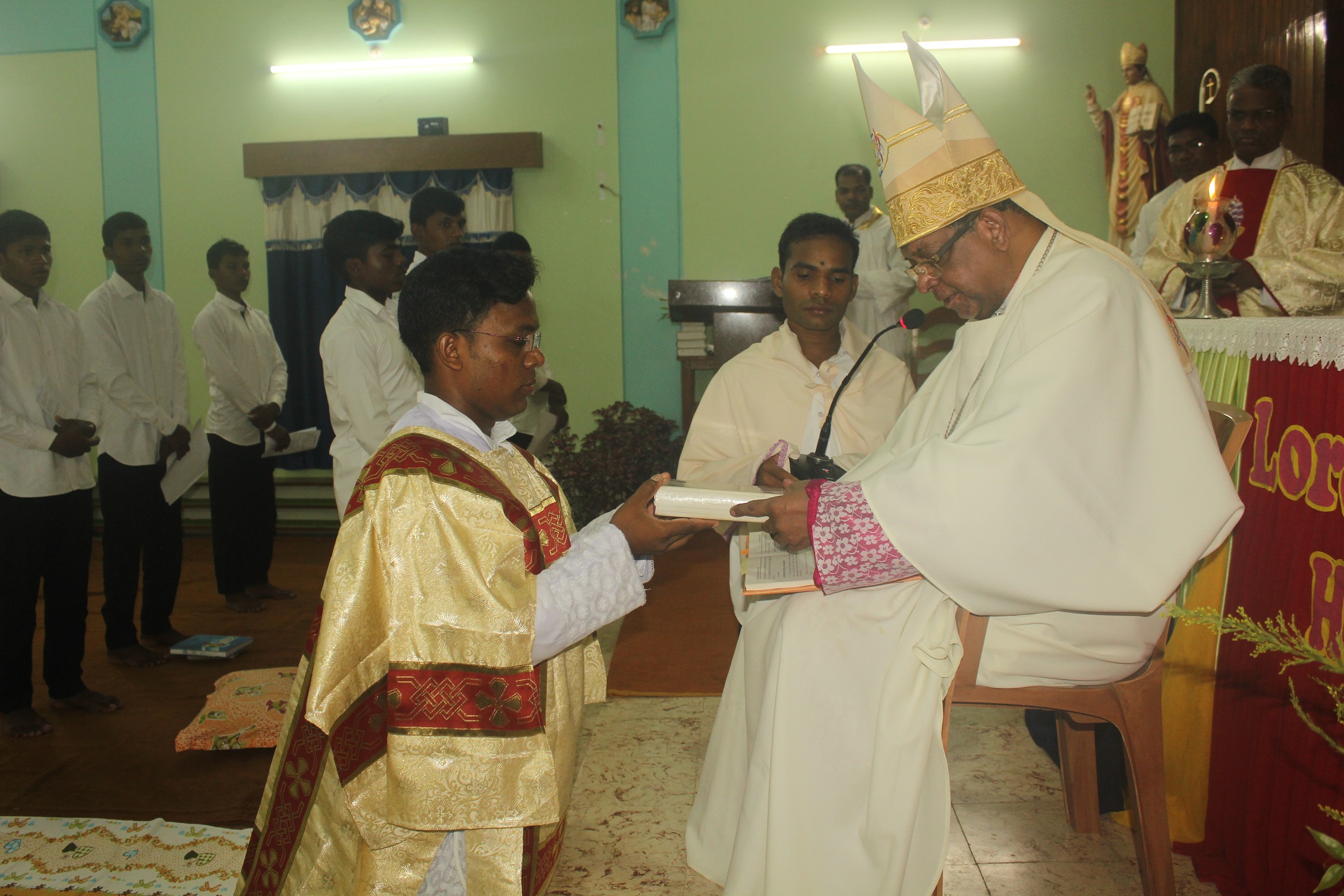 Ordenación diaconal del E. Suraj Tete, CMF