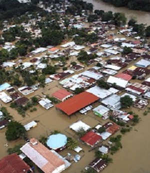 Misioneros y comunidades evacuados por inundaciones.