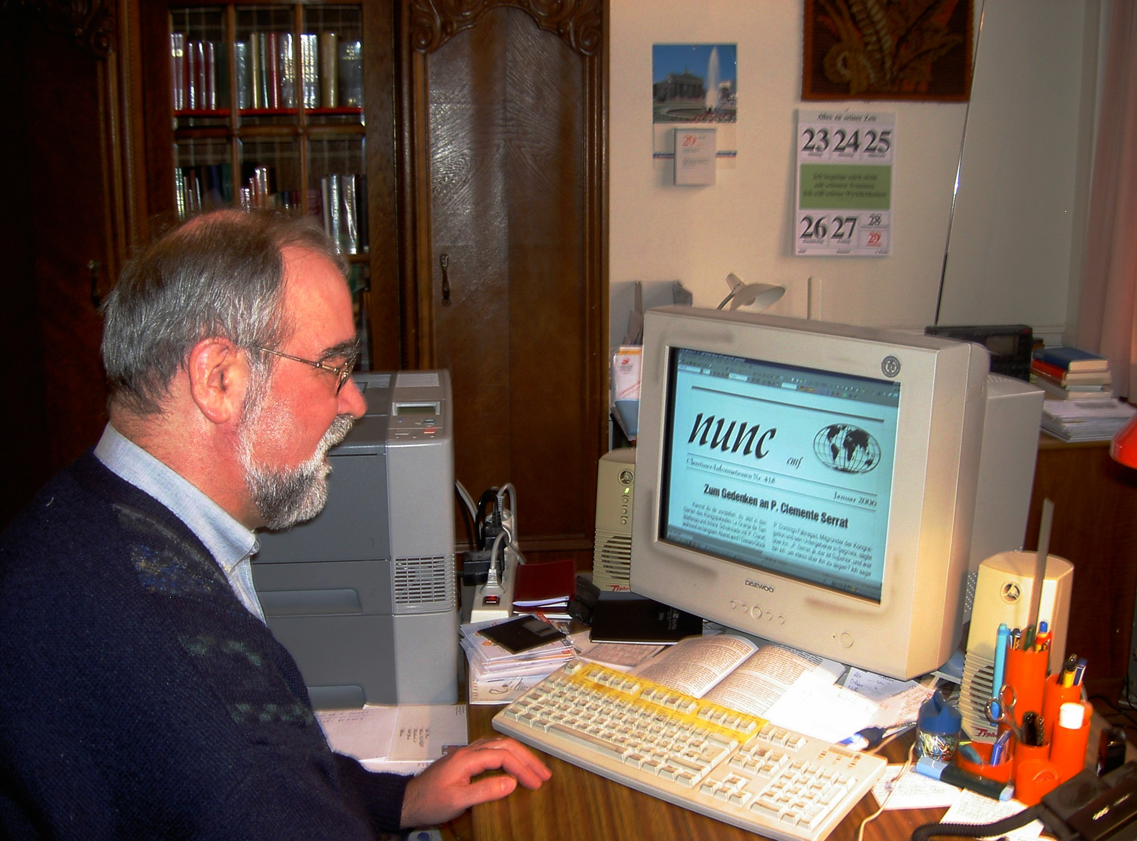 Macht sich an die Arbeit