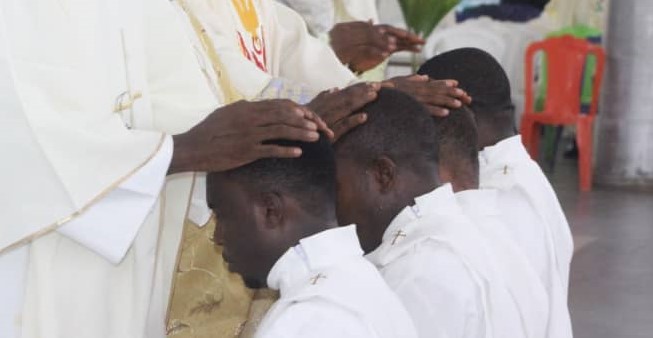 To serve the People of God, the Congregation celebrates the ordination of seven missionaries