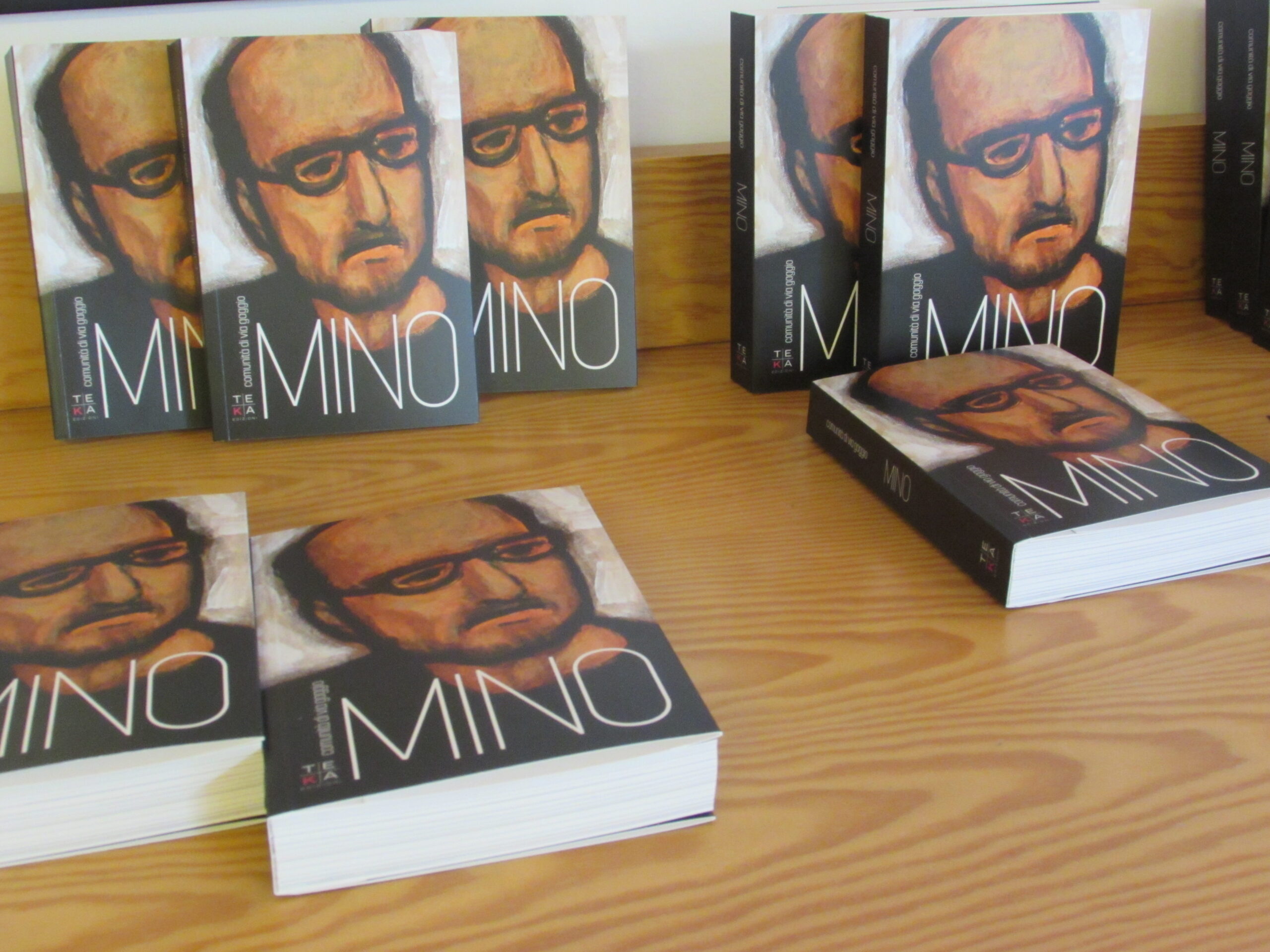 MINO: A Guide to the artwork of the Claretian painter Mino Cerezo Barredo