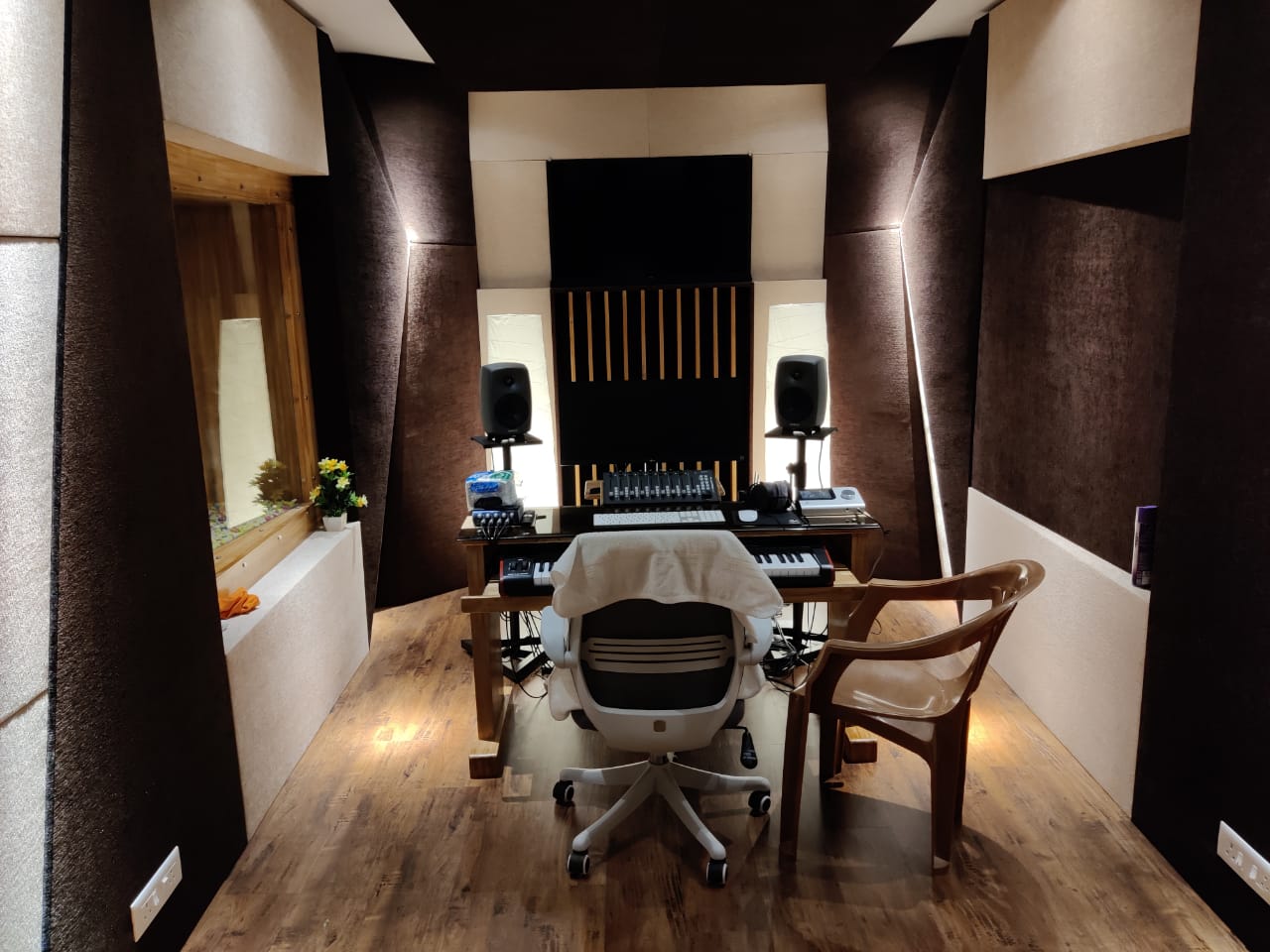 ST 20220523 Clarets Studio Launching 1 1 St 20220523 Clarets Studio Launching 1