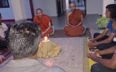 Convivência Pacífica Entre A Diversidade: Um Dia Com Dois Monges Na Casa Claret